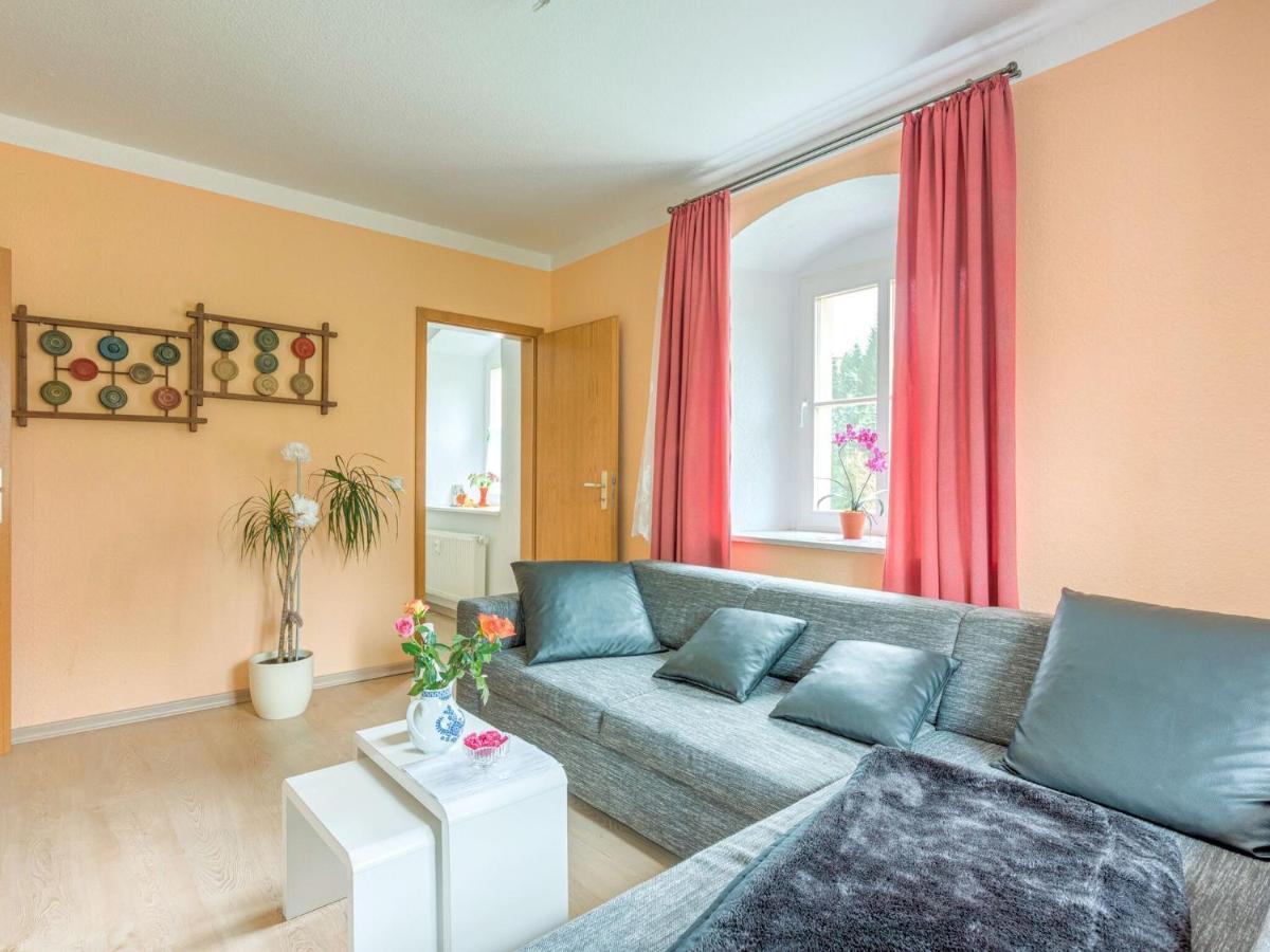 Apartment In Rauschenbach Saxony Near Forest ノイハウゼン 部屋 写真